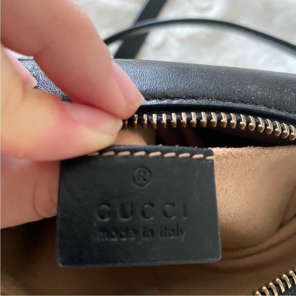 Gucci Black and Gold Quilted Crossbody Bag - Picture 4 of 11